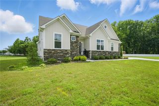 4315 Edgewater LN, Suffolk, VA 23435