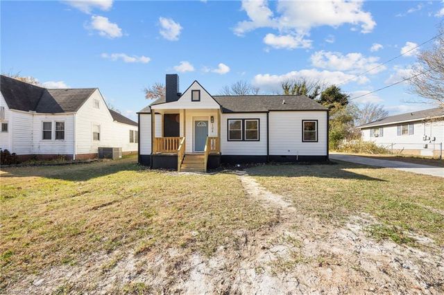 104 Howard Street, Thomasville, NC 27360