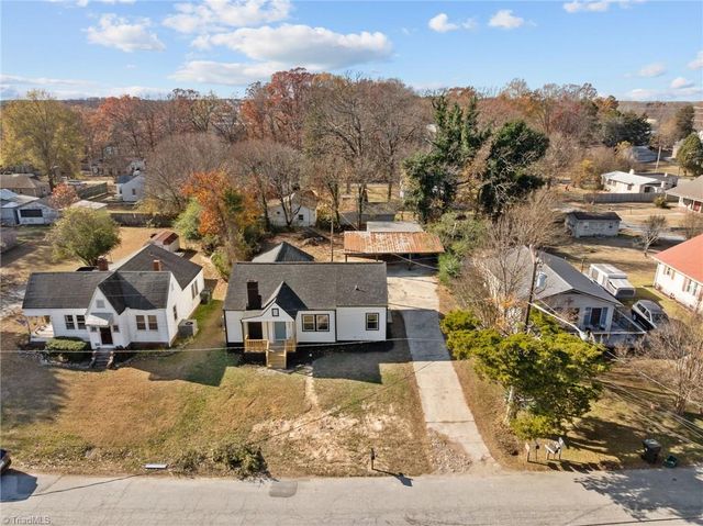 104 Howard Street, Thomasville, NC 27360