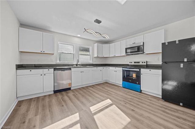 104 Howard Street, Thomasville, NC 27360