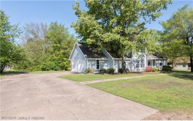 104 Church Street, Roland, OK 74954