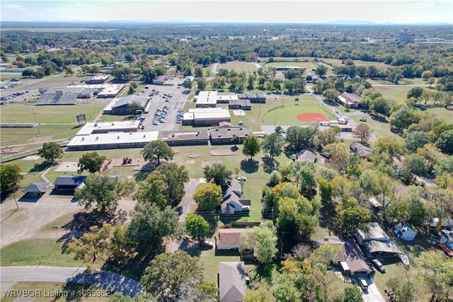 104 Church Street, Roland, OK 74954