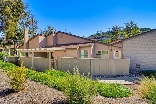 5571 Adobe Falls Rd D, San Diego, CA 92120