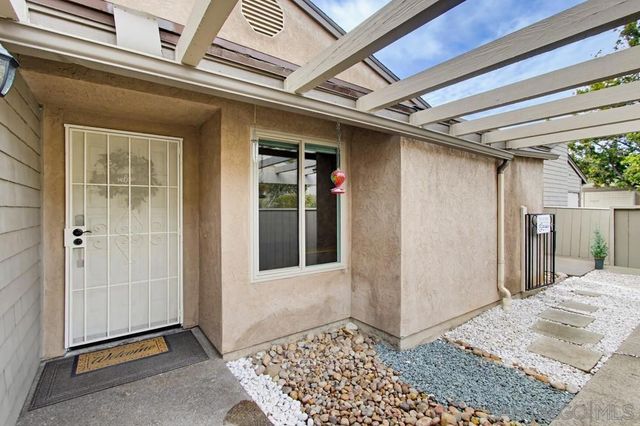 5571 Adobe Falls Rd D, San Diego, CA 92120