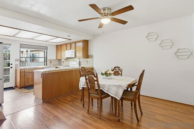 5571 Adobe Falls Rd D, San Diego, CA 92120