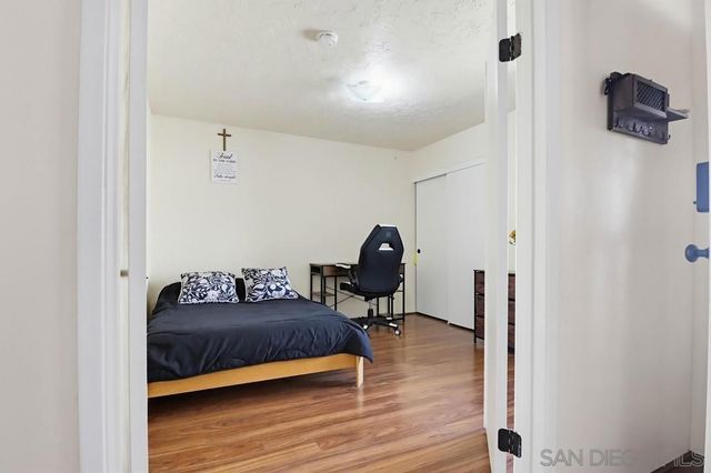 5571 Adobe Falls Rd D, San Diego, CA 92120