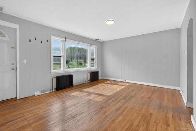 81 Pine Grove Avenue, Kingston, NY 12401