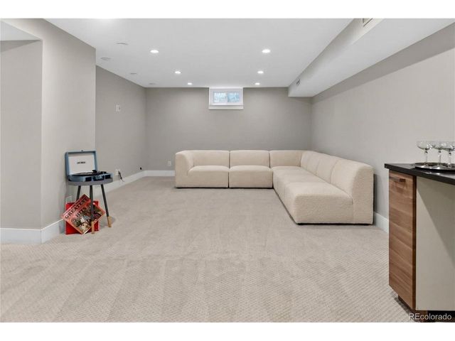 260 S Jasmine St, Denver, CO 80224