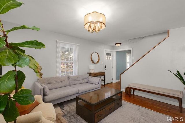 7062 Winona Avenue, St Louis, MO 63109