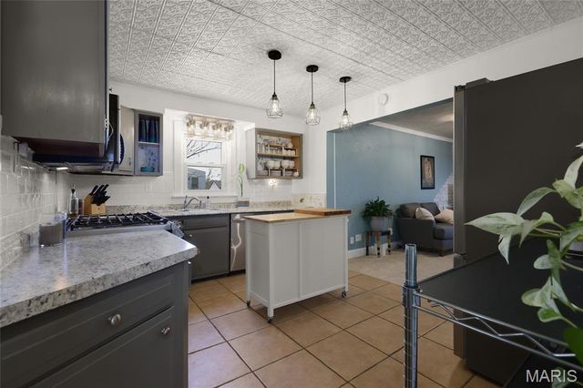 7062 Winona Avenue, St Louis, MO 63109