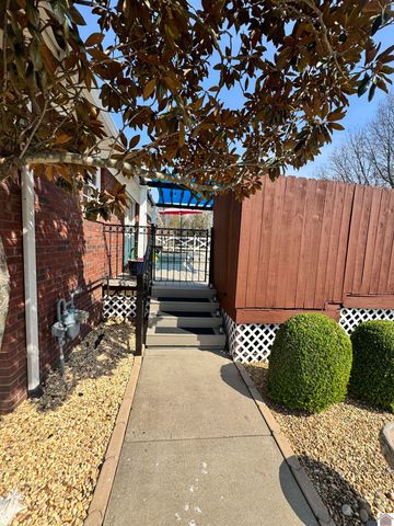 7020 Dana Drive, West Paducah, KY 42086