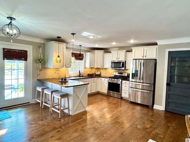 7020 Dana Drive, West Paducah, KY 42086