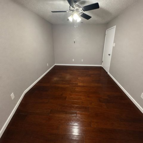 4208 Hemlock Street, Fort Worth, TX 76137