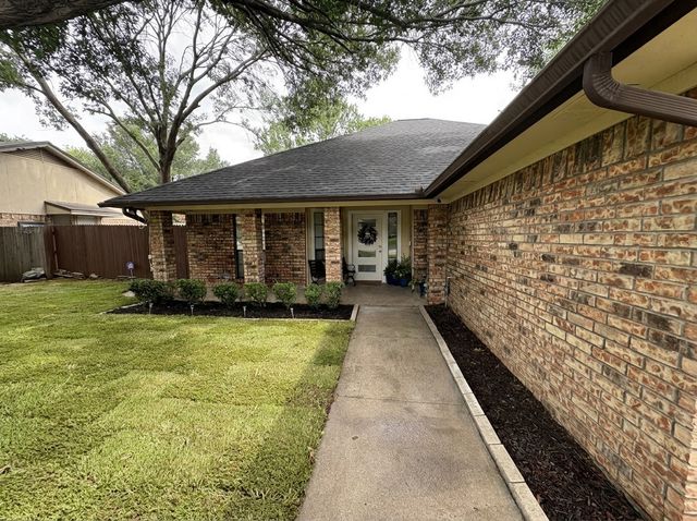 4208 Hemlock Street, Fort Worth, TX 76137