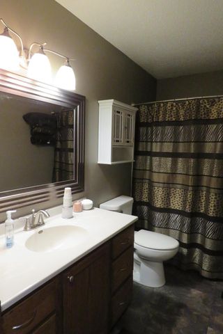 2922 23rd Avenue S, Fargo, ND 58103