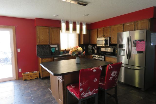 2922 23rd Avenue S, Fargo, ND 58103