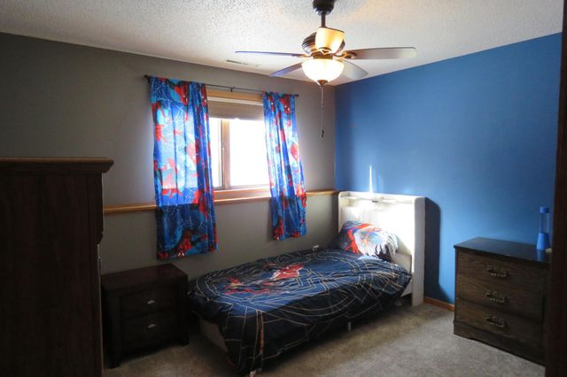 2922 23rd Avenue S, Fargo, ND 58103