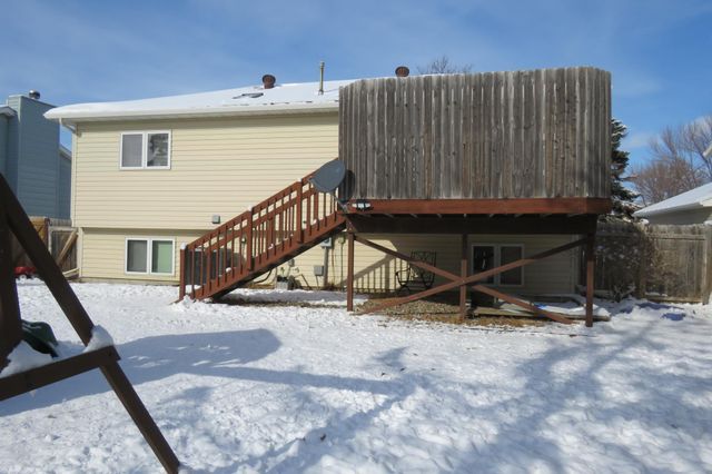 2922 23rd Avenue S, Fargo, ND 58103