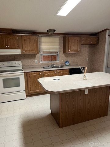 101 Northcreek Drive, Lewisburg, OH 45338
