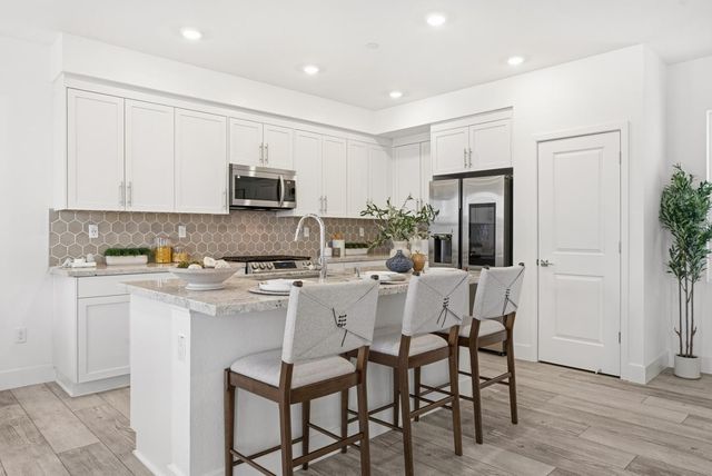 5767 Iron Horse Parkway B, Dublin, CA 94568