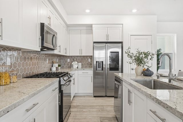 5767 Iron Horse Parkway B, Dublin, CA 94568