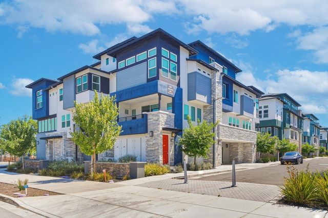 5767 Iron Horse Parkway B, Dublin, CA 94568