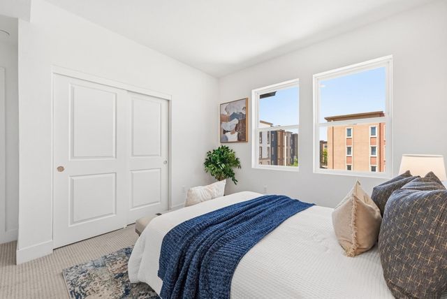 5767 Iron Horse Parkway B, Dublin, CA 94568