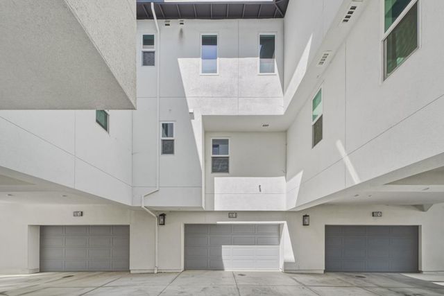 5767 Iron Horse Parkway B, Dublin, CA 94568