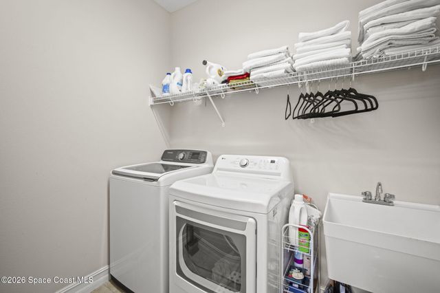 8001 Strom Park Drive, Melbourne, FL 32940