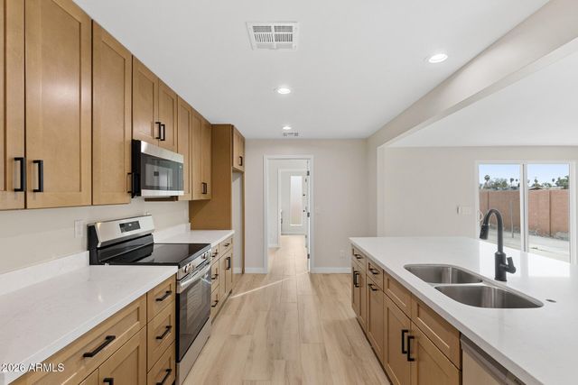 4331 N 70TH Avenue, Phoenix, AZ 85033