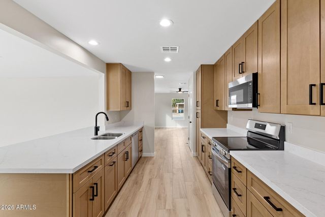 4331 N 70TH Avenue, Phoenix, AZ 85033