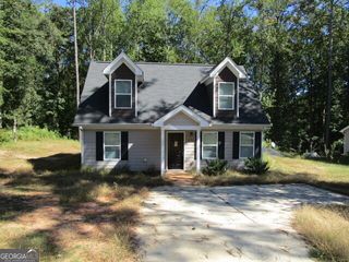 298 Tommy Lee Fuller Drive, Loganville, GA 30052
