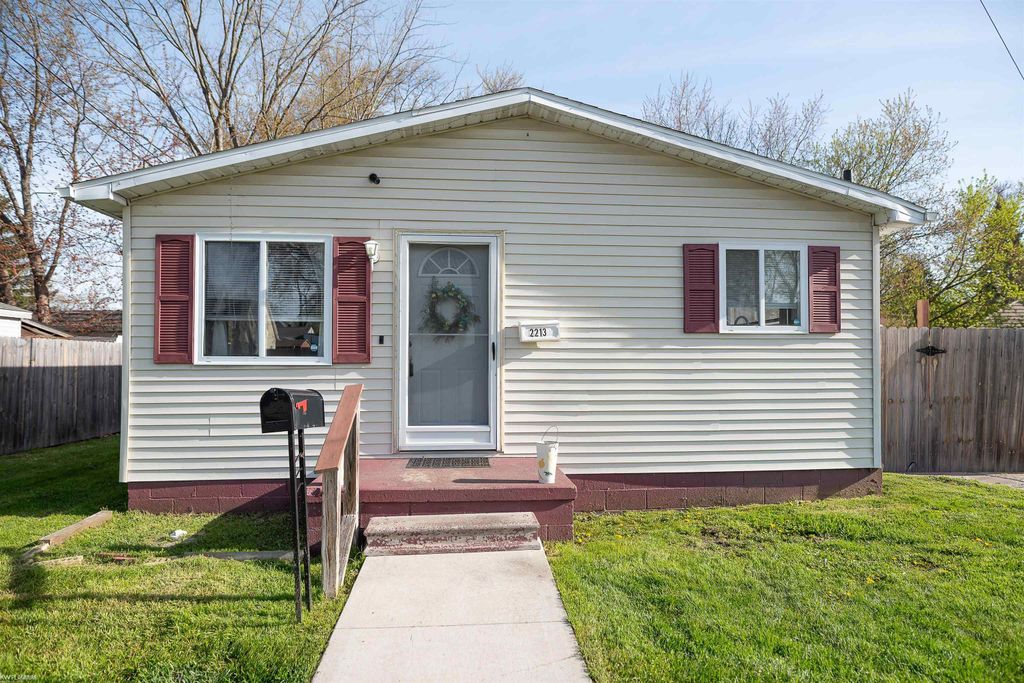 2213 Minnie Street, Port Huron, MI 48060