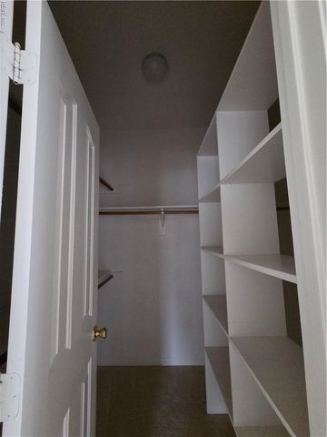 125 Lands End LN, Carrollton, VA 23314