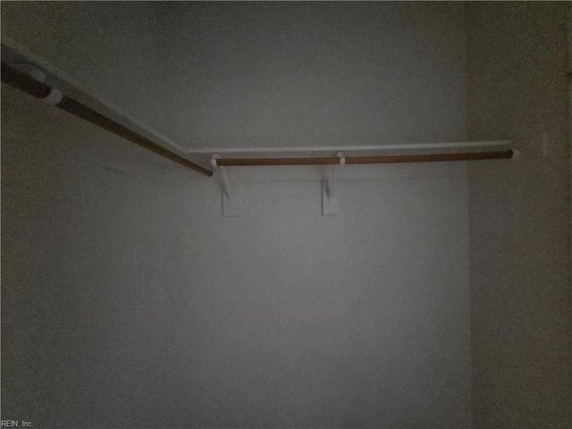 125 Lands End LN, Carrollton, VA 23314