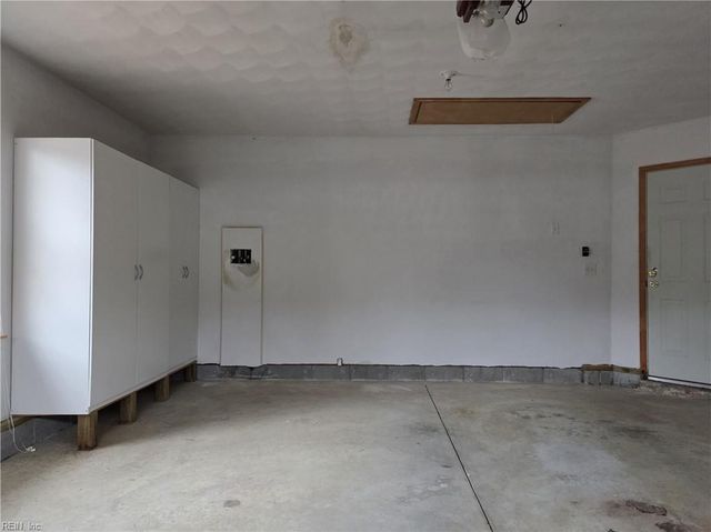 125 Lands End LN, Carrollton, VA 23314