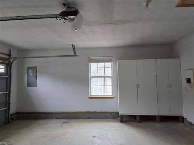 125 Lands End LN, Carrollton, VA 23314