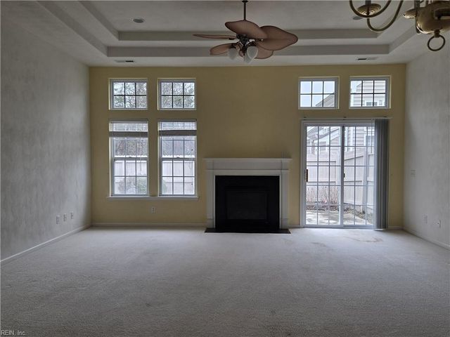 125 Lands End LN, Carrollton, VA 23314