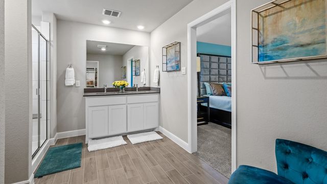 305 LIBBY Lane, Mansfield, TX 76063