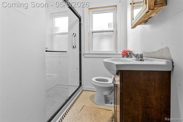 18720 Salem Street, Detroit, MI 48219