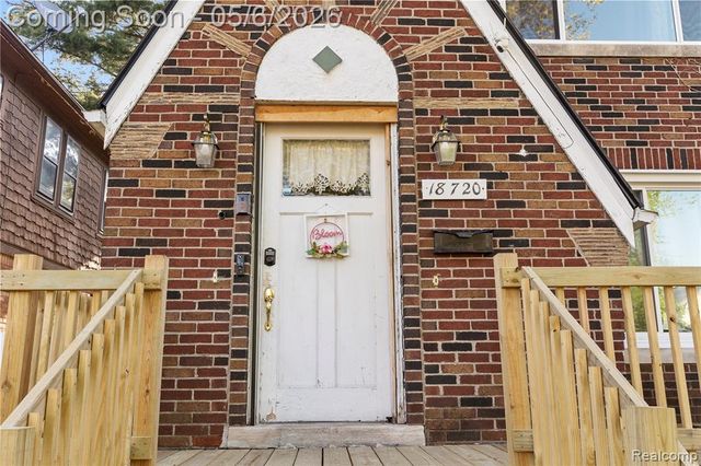 18720 Salem Street, Detroit, MI 48219