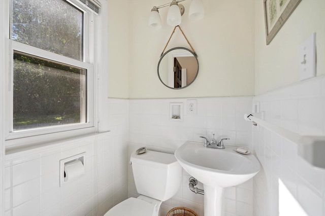 4652 N Wildwood AVENUE, Whitefish Bay, WI 53211