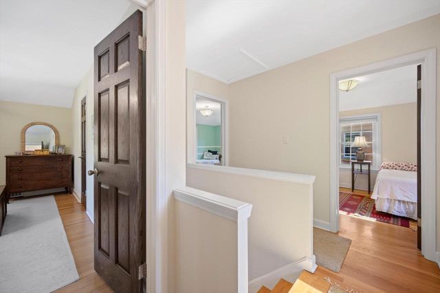 4652 N Wildwood AVENUE, Whitefish Bay, WI 53211
