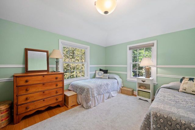 4652 N Wildwood AVENUE, Whitefish Bay, WI 53211