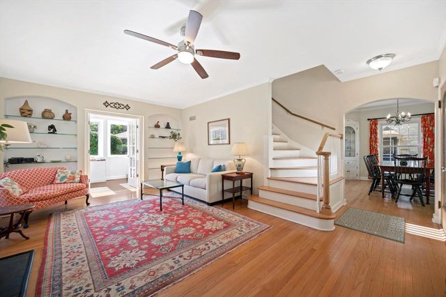 4652 N Wildwood AVENUE, Whitefish Bay, WI 53211