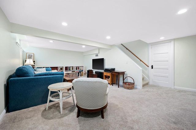 4652 N Wildwood AVENUE, Whitefish Bay, WI 53211