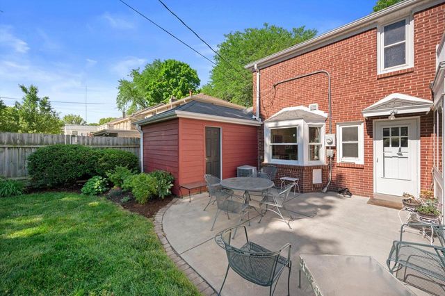 4652 N Wildwood AVENUE, Whitefish Bay, WI 53211