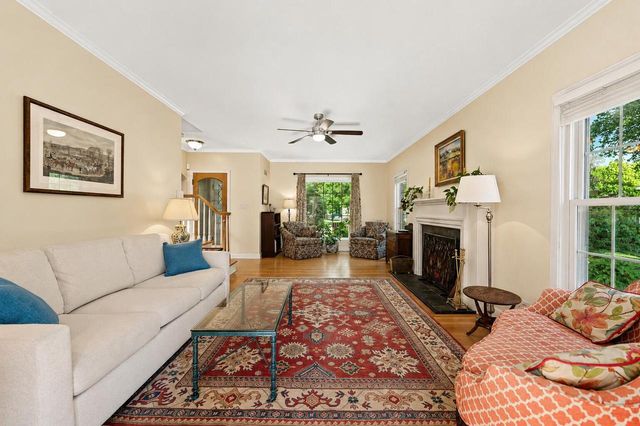 4652 N Wildwood AVENUE, Whitefish Bay, WI 53211