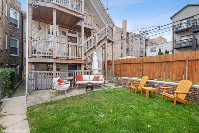 2744 W Nelson Street 2, Chicago, IL 60618