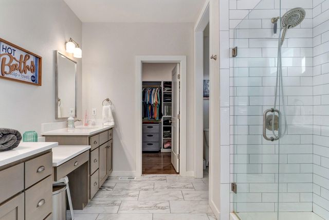 267 S Pebble Beach Avenue, Springfield, MO 65802